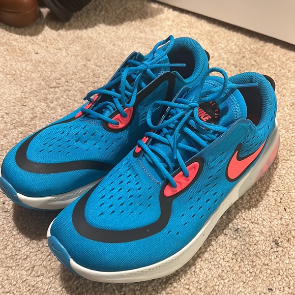 Nike Joyride Dual Run- Grade school/Big Kids size 7Y (women’s 8.5-9) - Picture 2 of 6